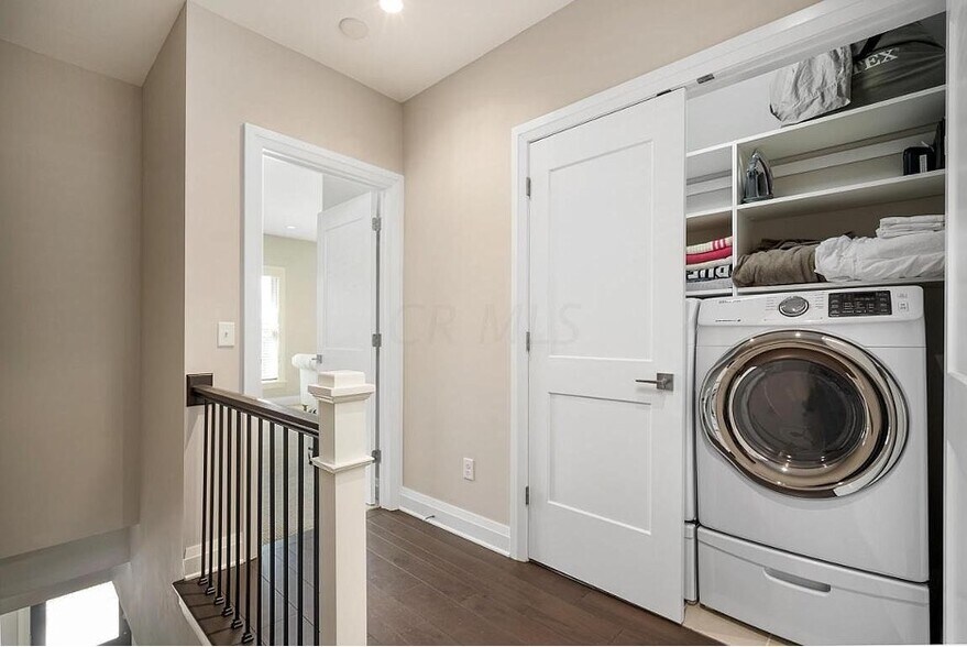 Building Photo - 112 W Starr Ave