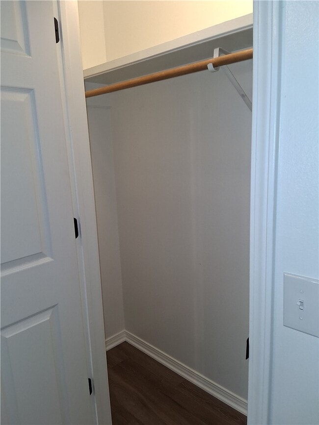 Building Photo - 1403 Camellia Dr