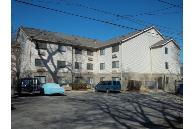 Building Photo - Mount Paran Square Apartments