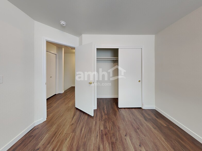 Building Photo - 7890 W Powell St