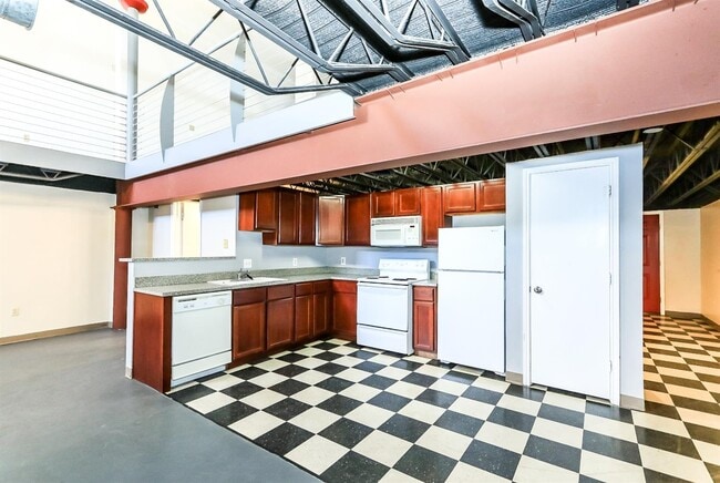Building Photo - 1414 Texas Ave