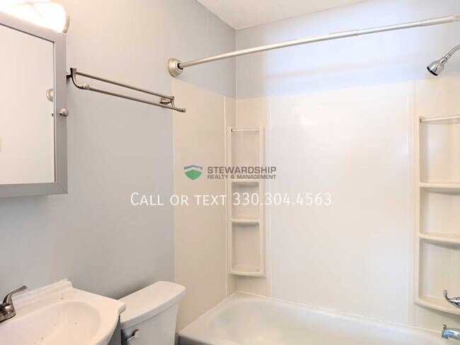 Building Photo - 311 Engadine Ct