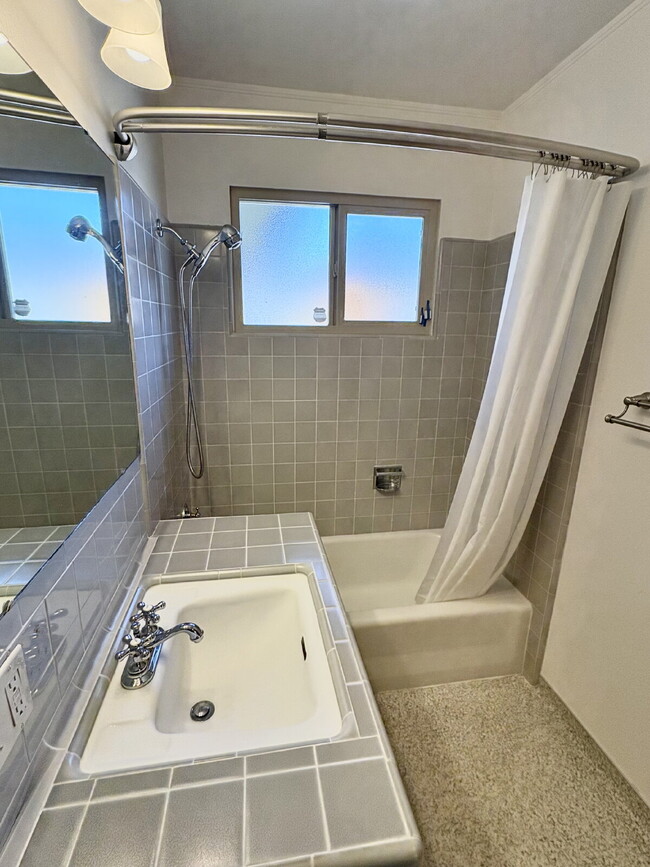 Building Photo - Peaceful Charmer Single-Story Retreat in V...