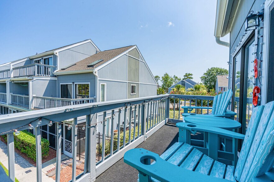 Building Photo - 1850 Colony Dr