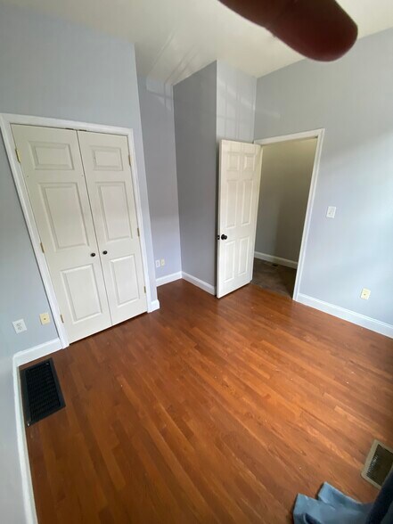 Building Photo - 1625 edgley st