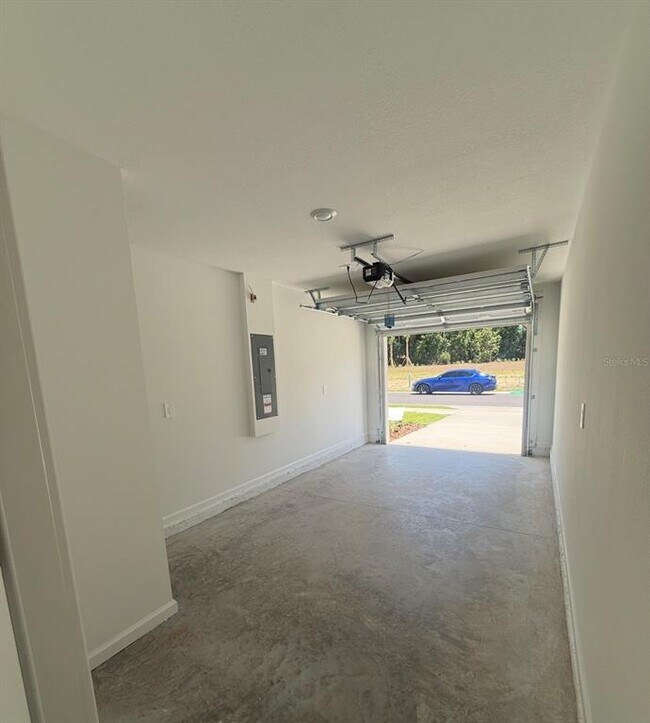 Building Photo - 7195 SW 92nd St