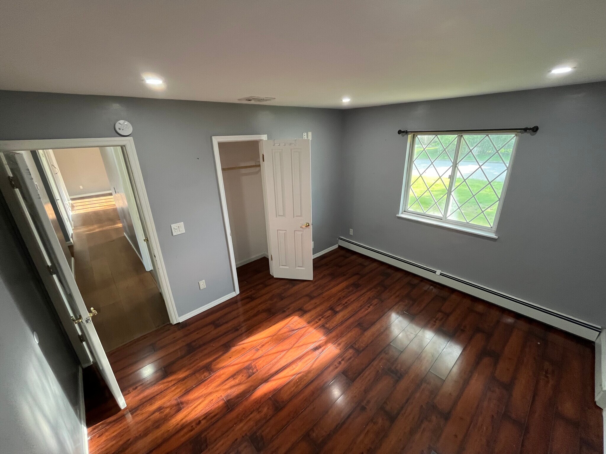 Building Photo - 33 Country Greens Dr