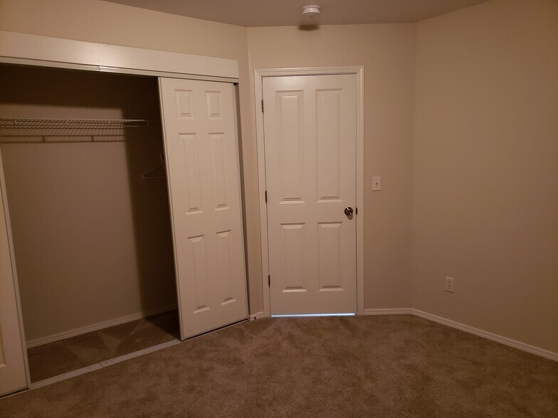 Building Photo - 7001 Covello Dr S