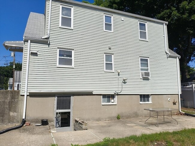 Building Photo - 31 Falmouth Rd