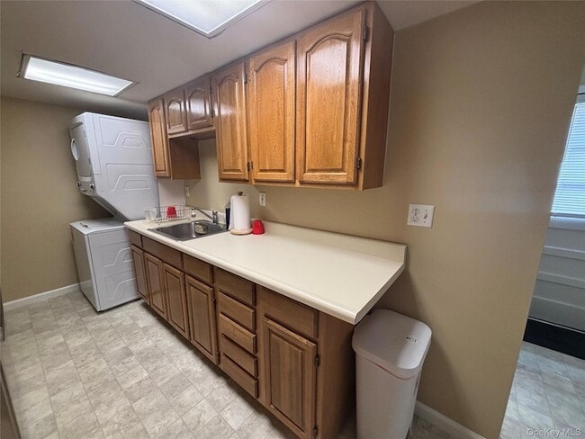 Building Photo - 293 Concord Ave