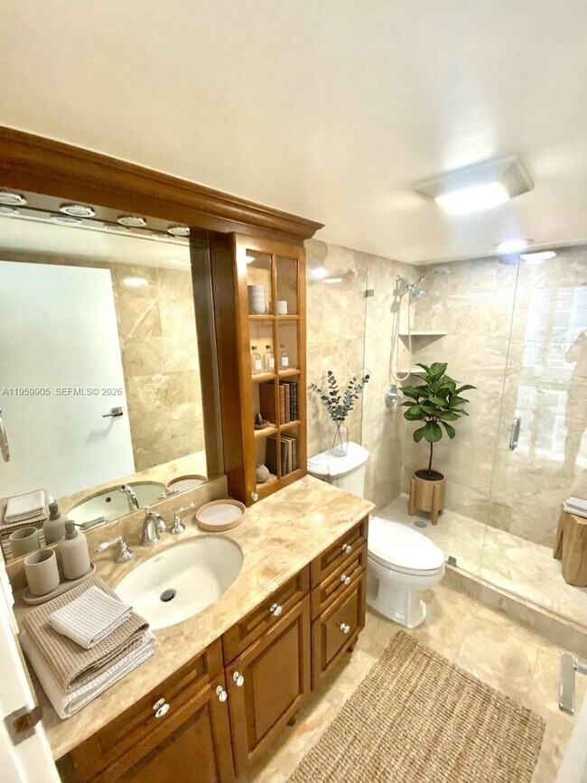 Building Photo - 555 NE 15th St