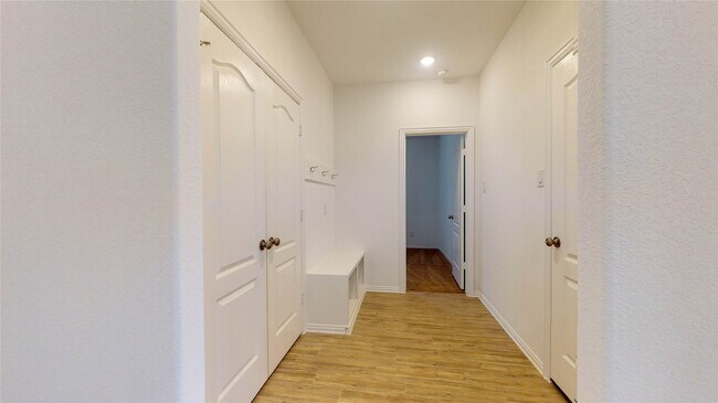 Building Photo - 31314 Whitfield Ct