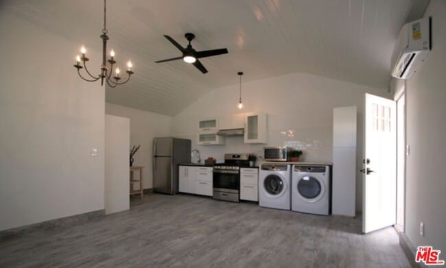 Building Photo - 13203 Dewey St