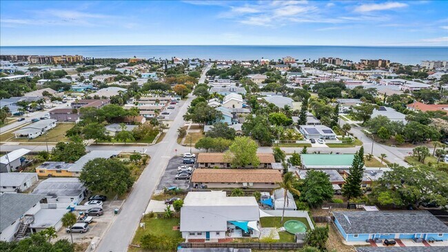 Building Photo - Beautiful Fully-Furnished 2BR/2BA Coastal Retreat in Cape Canaveral