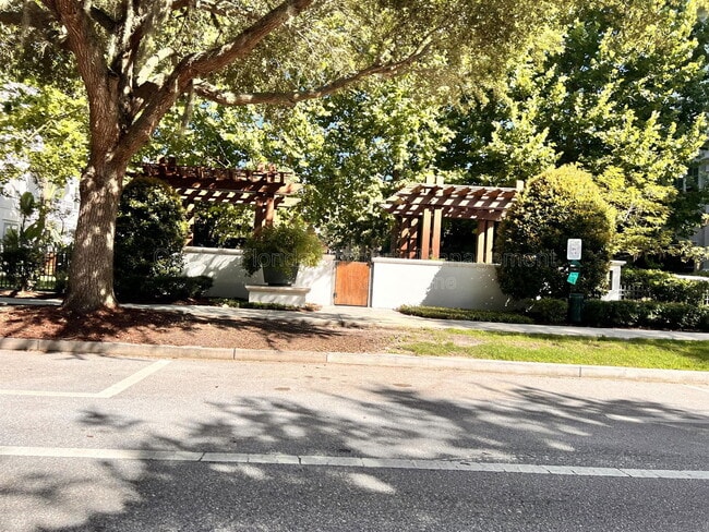 Building Photo - 1519 Lake Baldwin Ln