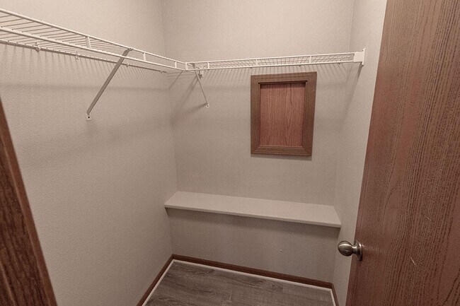 Building Photo - 2117 N Ballenger Ln