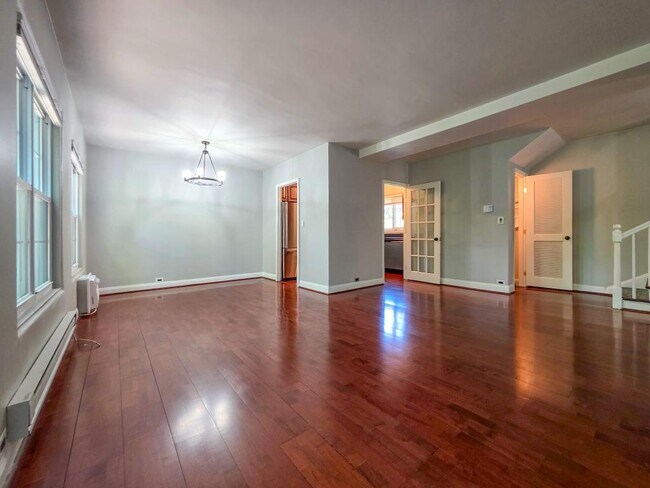 Building Photo - 3710 Gunston Rd