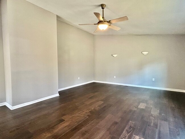 Building Photo - Beautiful 3 bedroom-plus bonus room-2 bath for rent!