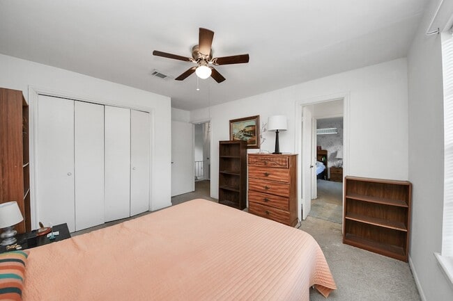 Building Photo - 17 Winged Foot Dr