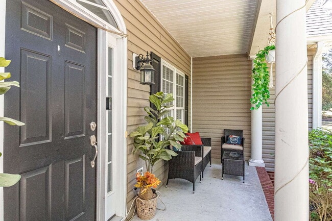 Building Photo - Stunning & Spacious Home in Walnut Hill! 4 Bedrooms | 4 Bathrooms w/ Lawn Care and Trash Service ...