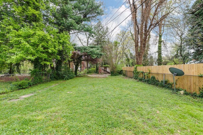 Building Photo - 3415 Enslow Ave