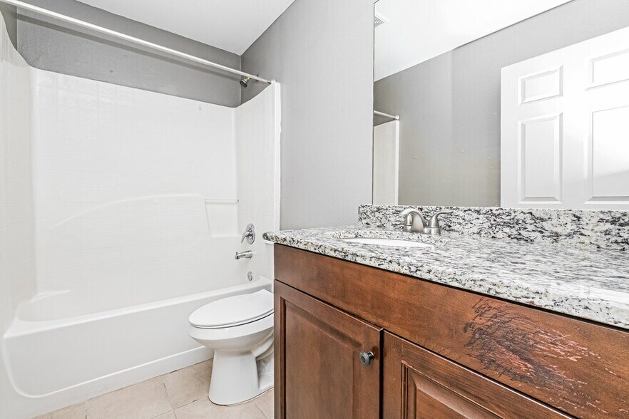 Building Photo - 12934 Lake Vista Dr