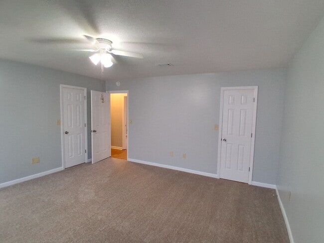 Building Photo - 2907 Lander Ct