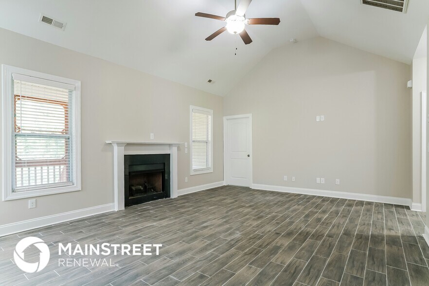 Building Photo - 110 Canterbury Dr