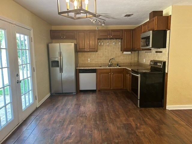 Building Photo - 2128 Little River Ln