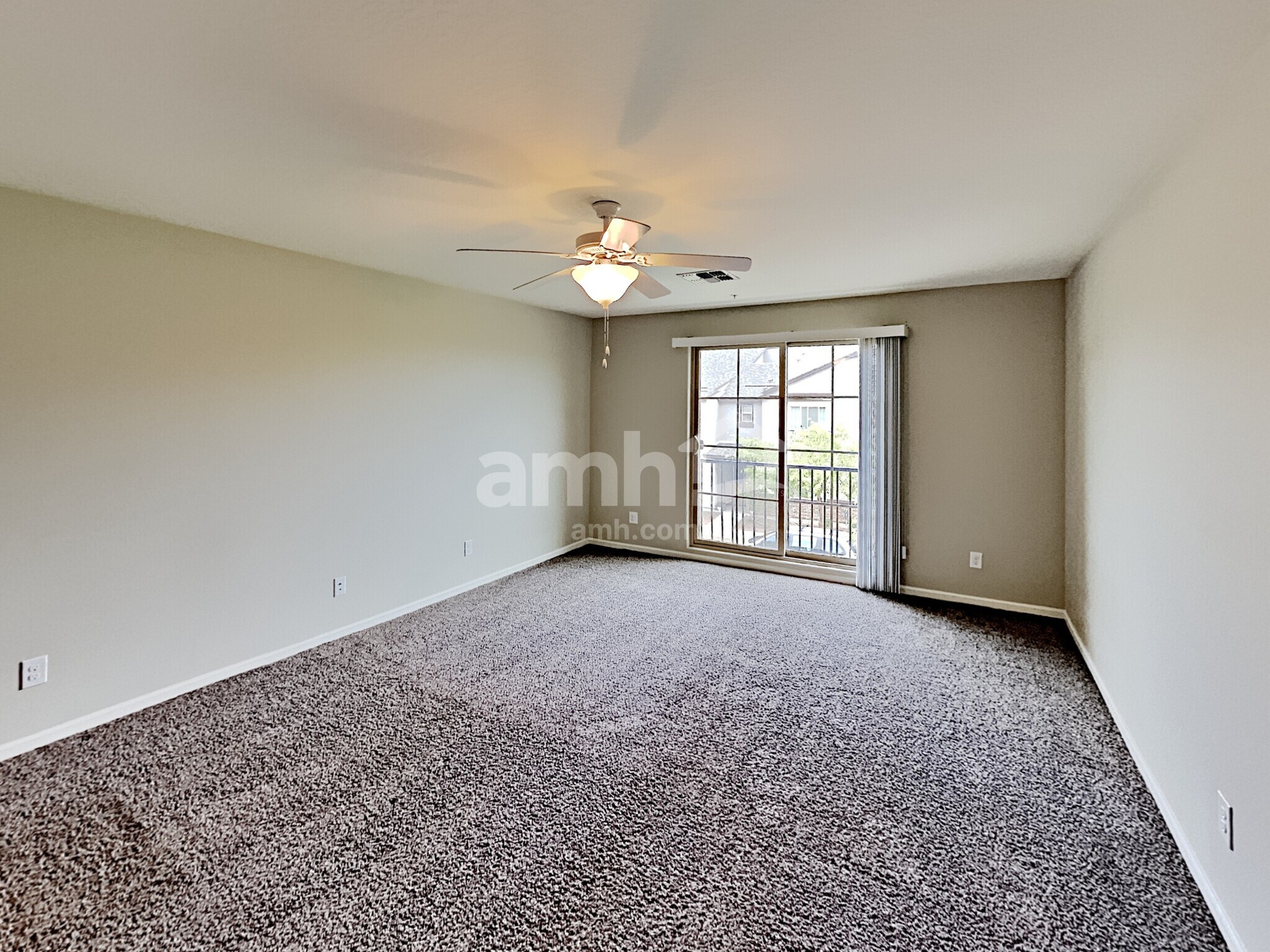 Building Photo - 20734 W Stone Hill Rd