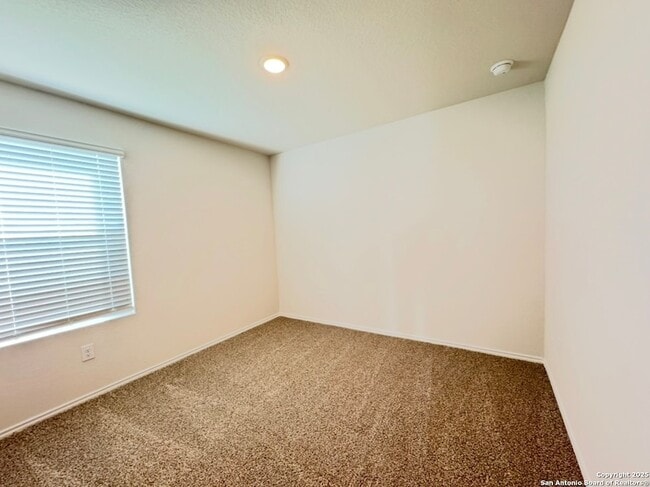 Building Photo - 349 Trent Dr