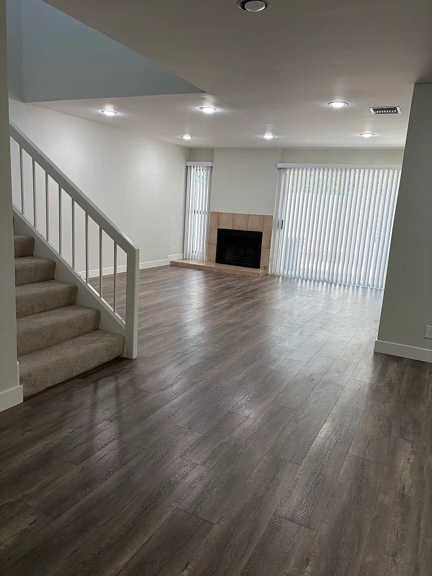 Building Photo - 18241 Andrea Cir N