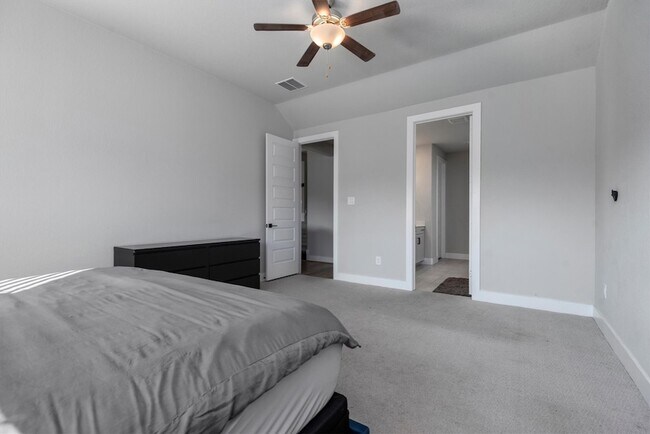 Building Photo - 17828 Hanson Ridge Dr