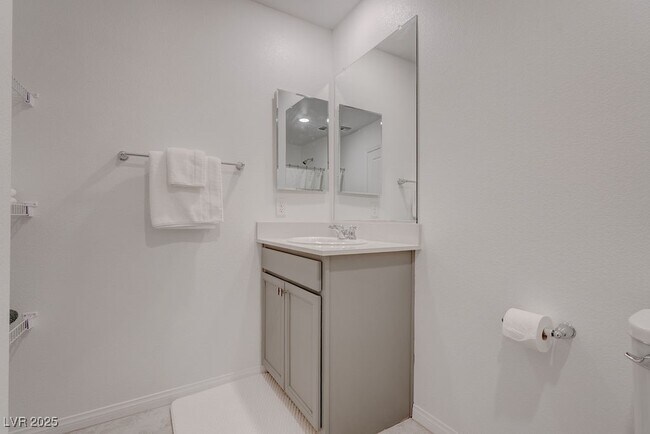 Building Photo - 3245 Montage Dr