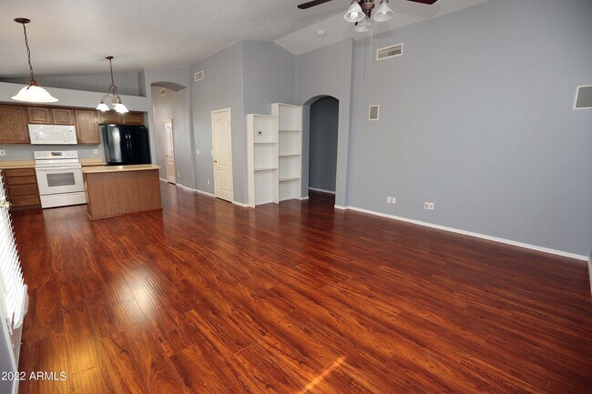 Building Photo - 11217 W Edgemont Ave