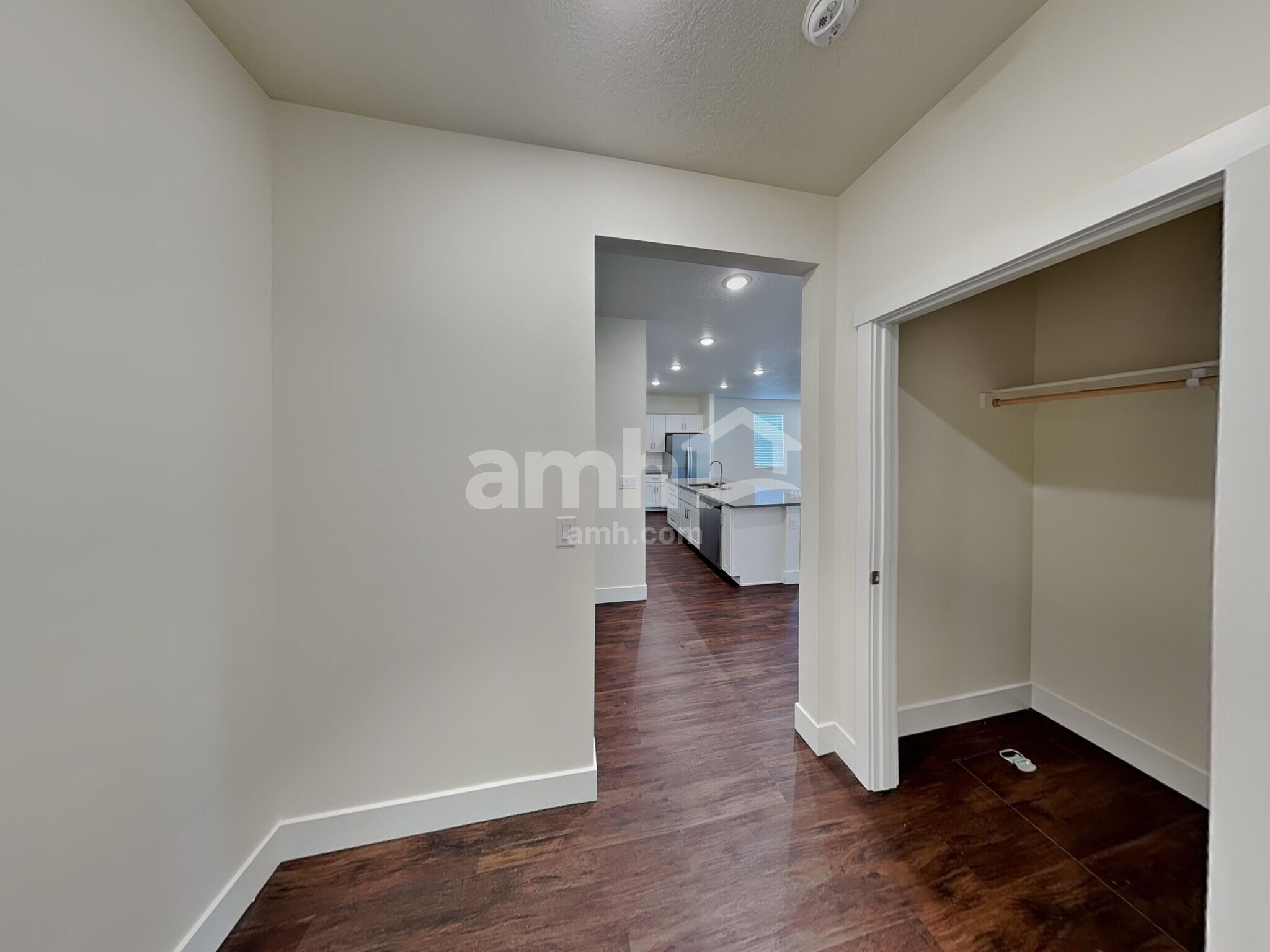 Building Photo - 3100 N Vigo Ave