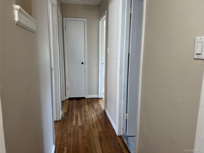 Building Photo - 375 Cochran Pl