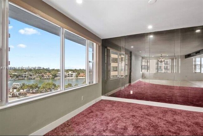 Building Photo - 5255 Collins Ave