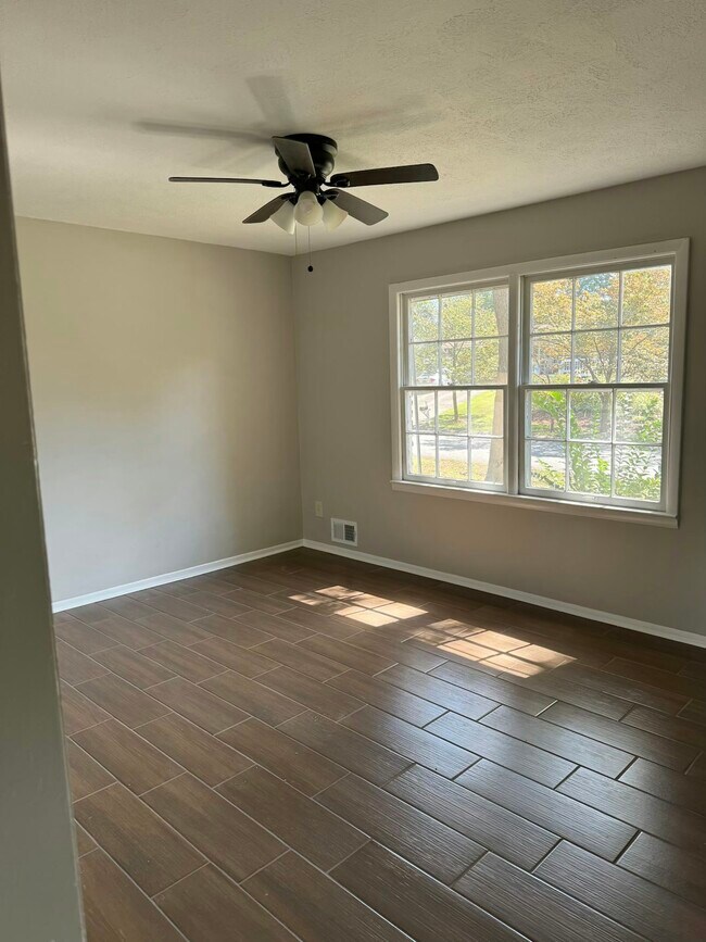 Building Photo - 1690 Spoonbill Rd