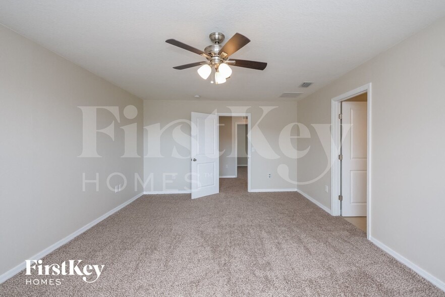 Building Photo - 36051 Carriage Pine Ct