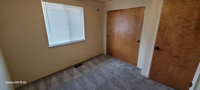 Building Photo - Beautiful & Spacious Home for Rent