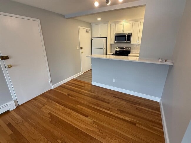 Building Photo - 21 Warren St