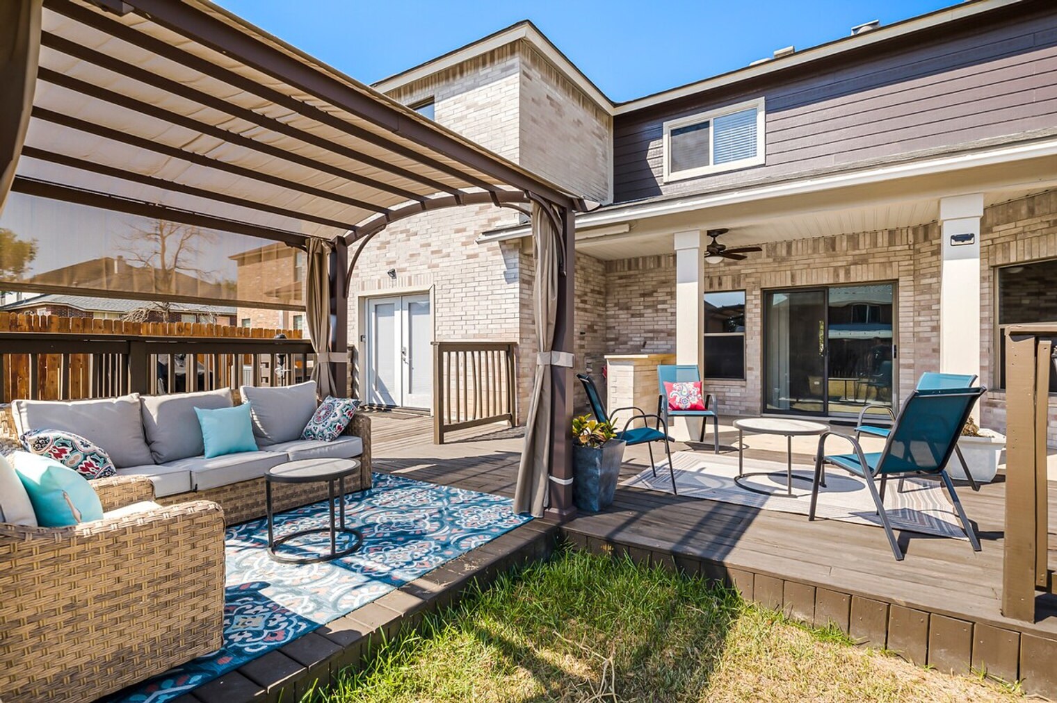 Building Photo - 311 Evening Grosbeak Dr