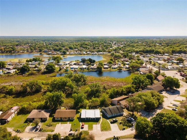 Building Photo - 1336 Fairway Dr