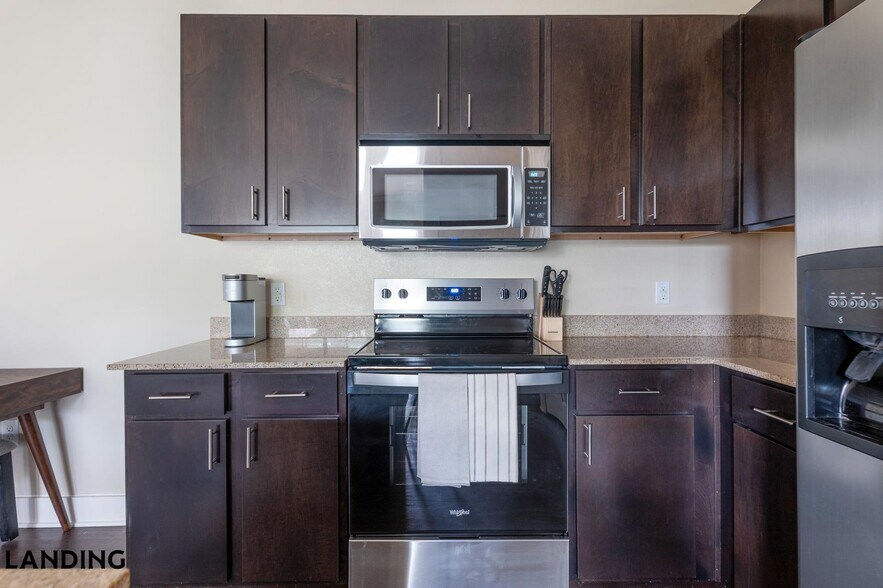 Building Photo - 7500 I-35