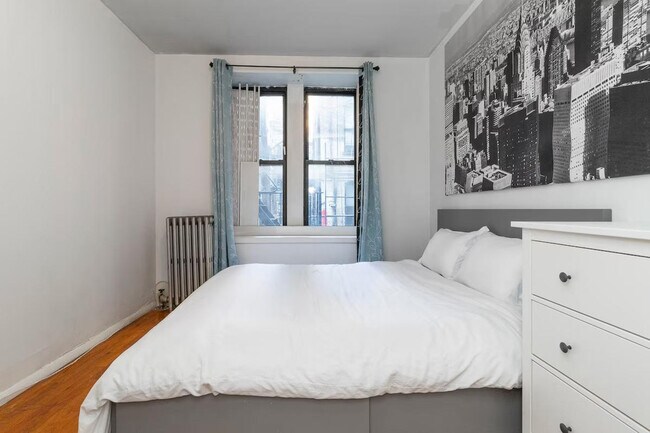 Building Photo - 1213 Park Ave