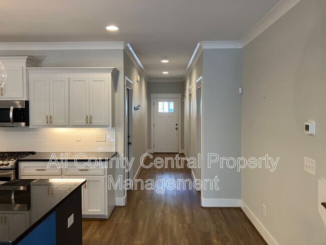 Building Photo - 415 Sunbelt Dr