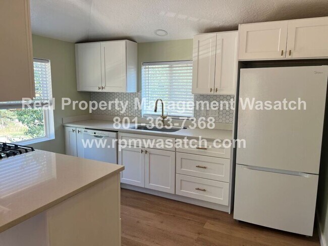 Building Photo - 1388 Country Ln