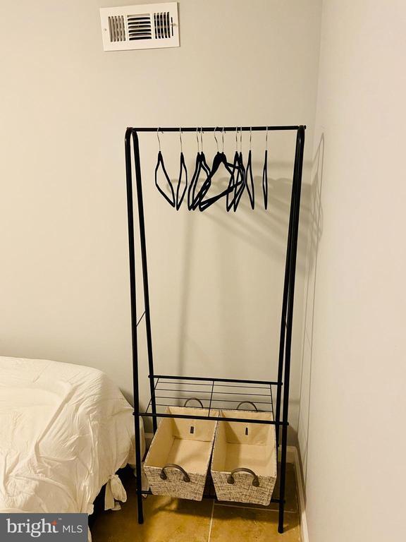 Building Photo - 113 Forrester St SW