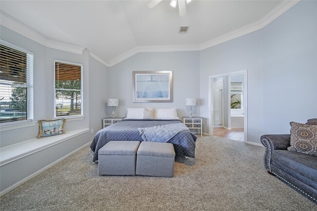 Building Photo - 9698 E Shore Dr